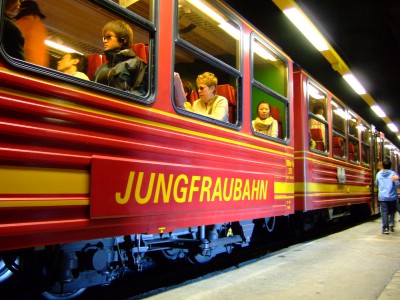 �X�C�X�@�����O�t���E���b�z�@�o�R���