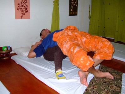 45thai-massage4.JPG