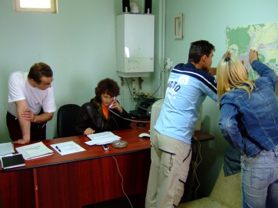 ���[�}�j�A�@����